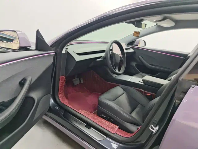 Tesla Model 3 — Фото автомобиля 15