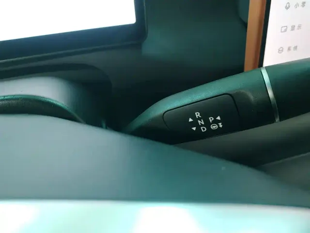 Leapmotor C10 — Фото автомобиля 12