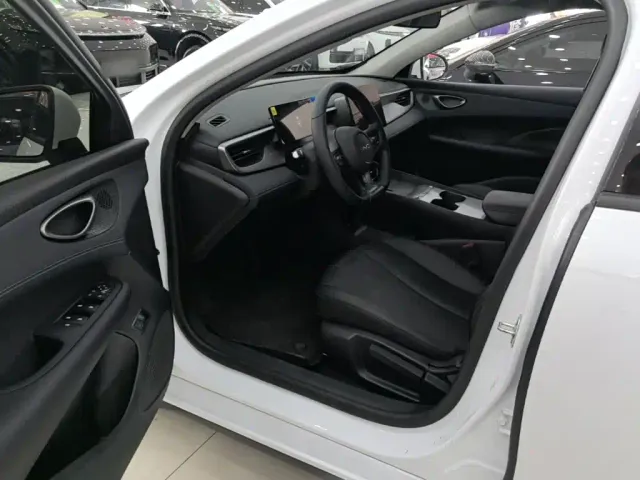 BYD Seal 05 DM-i — Фото автомобиля 15