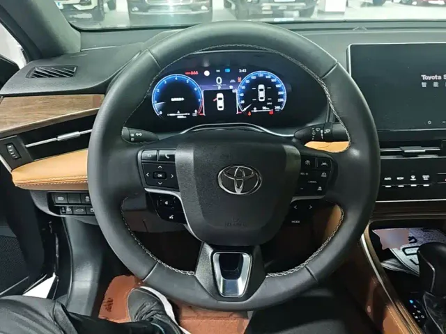 Toyota Avalon — Фото автомобиля 10
