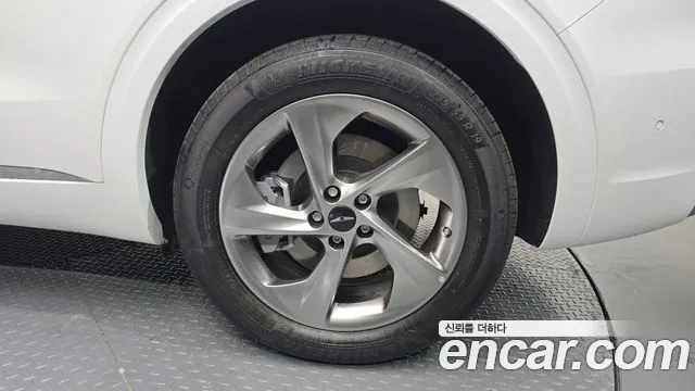 Genesis GV70 2.5T Бензин 2WD — Фото автомобиля 20