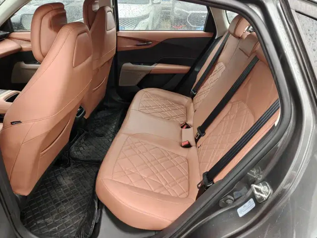 Changan Qiyuan A05 — Фото автомобиля 16