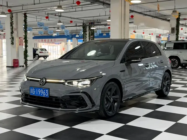 Фотография автомобиля — Volkswagen Golf