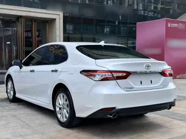Toyota Camry — Фото автомобиля 9