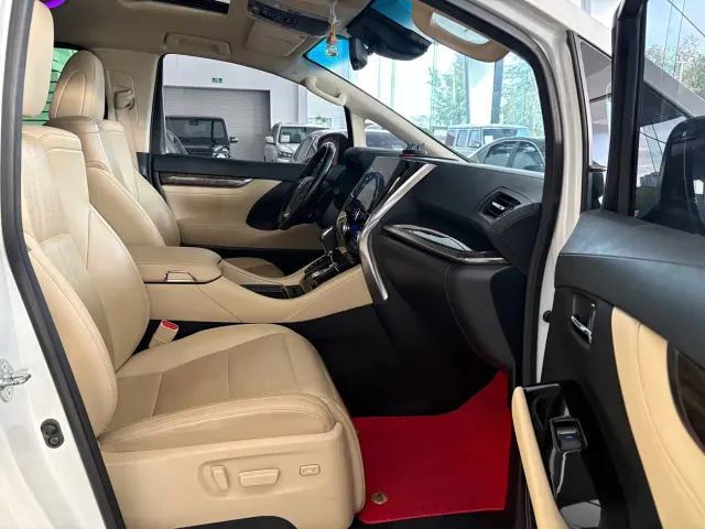 Toyota Vellfire — Фото автомобиля 19