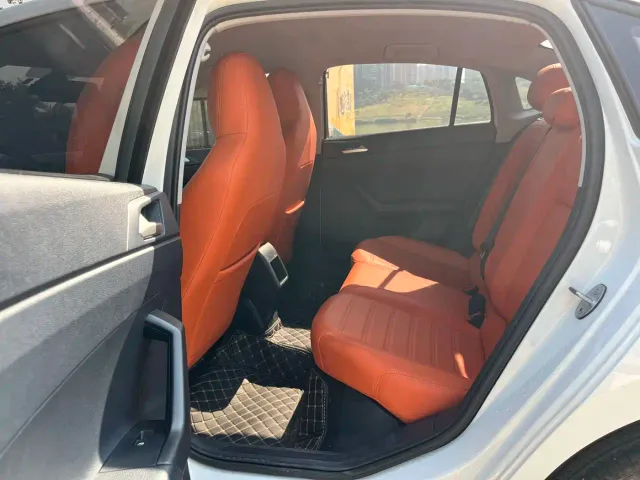 Volkswagen Lavida — Фото автомобиля 10