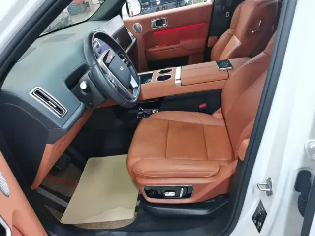 Li Auto L7 — Фото автомобиля 10