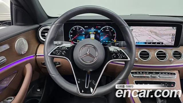 Mercedes-Benz E-Class — Фото автомобиля 8