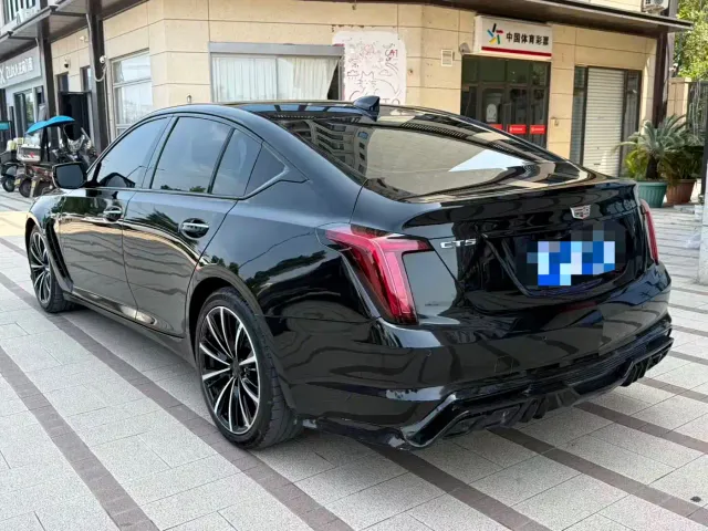 Cadillac CT5 — Фото автомобиля 10