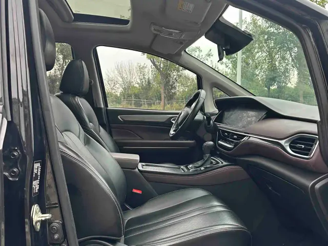 GAC Trumpchi M6 — Фото автомобиля 8