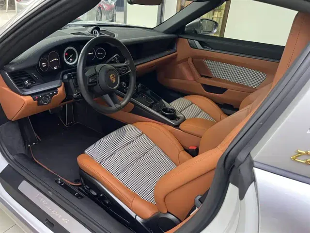 Porsche 911 — Фото автомобиля 7