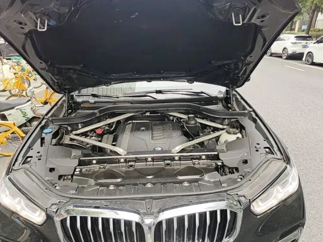BMW X5 — Фото автомобиля 3