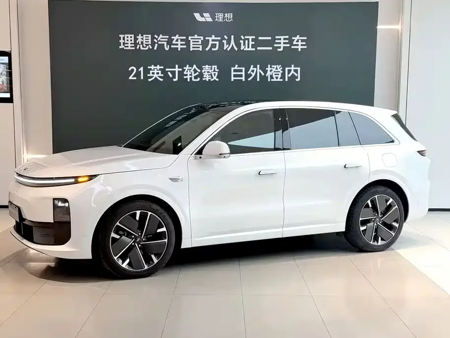 Li Auto Li Auto L6 2025 Max Smart Renewal Edition — Фото автомобиля 4