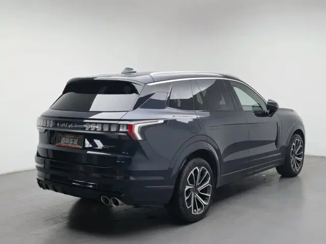 Lynk & Co 09 — Фото автомобиля 2