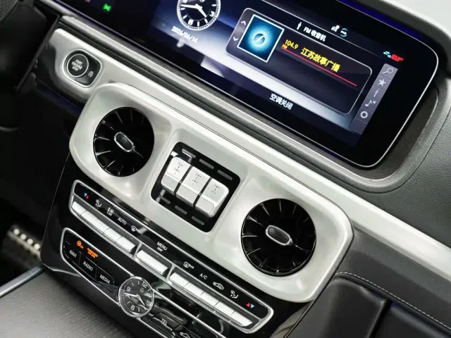 Mercedes-Benz G-Class — Фото автомобиля 15