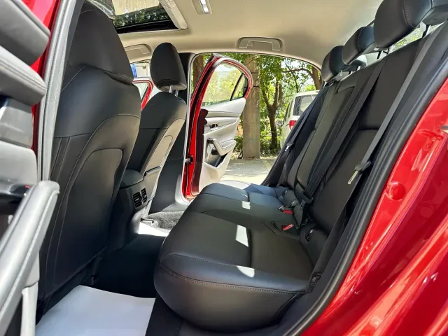 Mazda Axela — Фото автомобиля 5