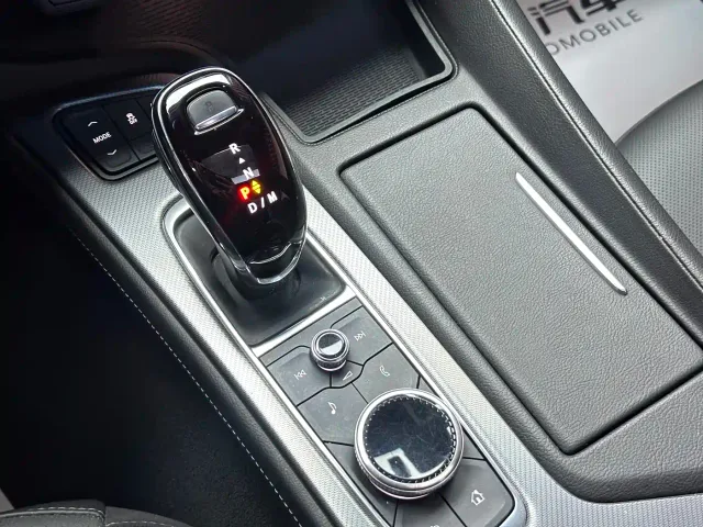 Cadillac CT5 — Фото автомобиля 21