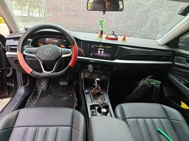 Volkswagen Passat — Фото автомобиля 12