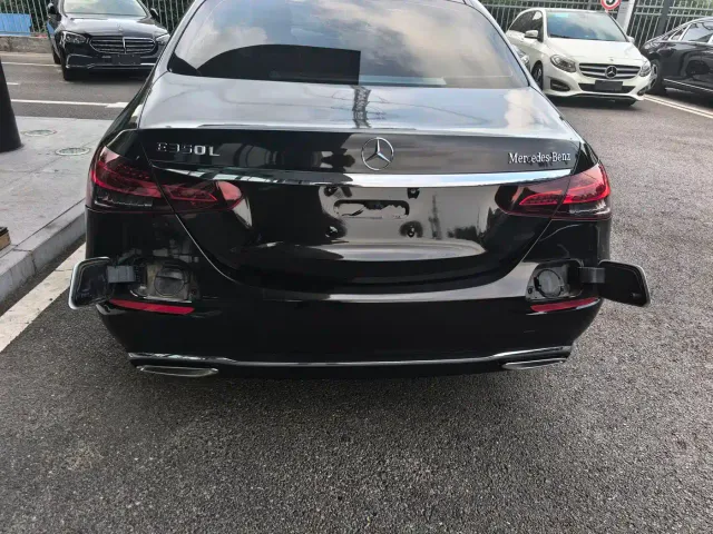 Mercedes-Benz E-Class — Фото автомобиля 6