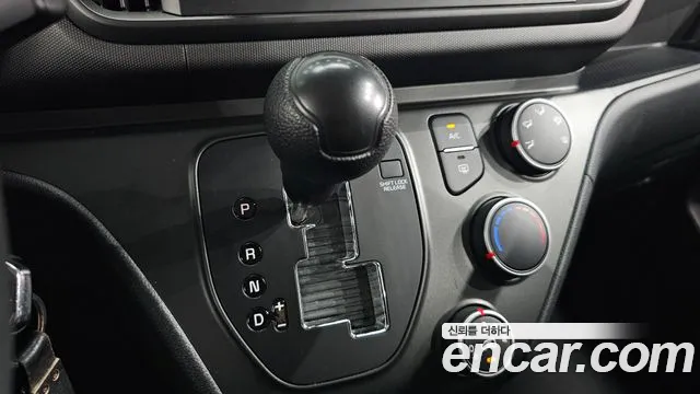 Kia RAY Новый Kia Ray Фургон — Фото автомобиля 9