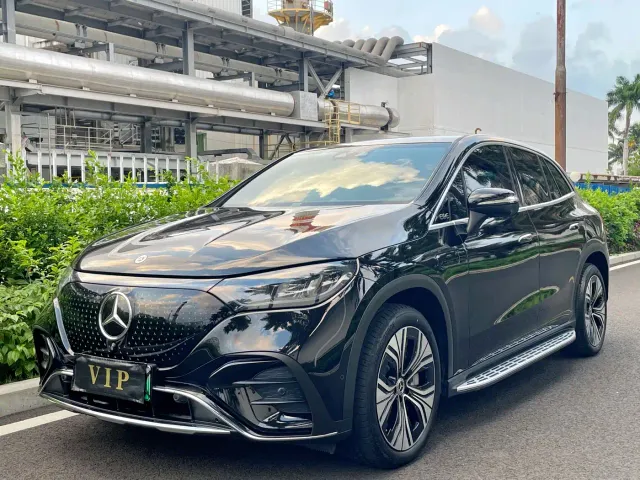 Фотография автомобиля — Mercedes-Benz EQE SUV