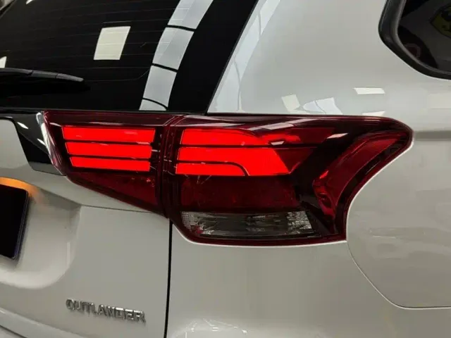 Mitsubishi Outlander — Фото автомобиля 20