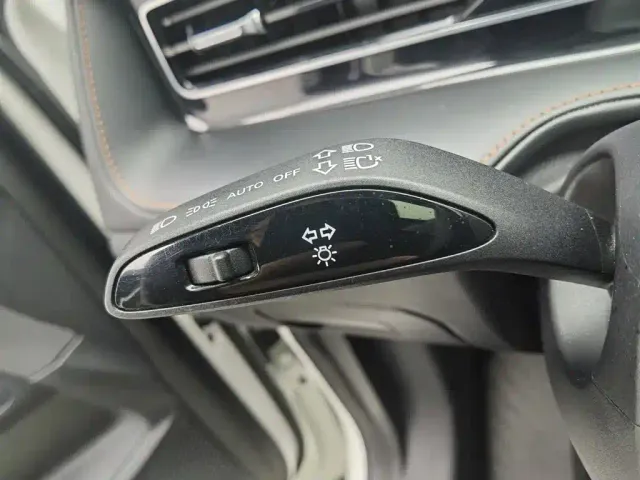 Roewe RX5 — Фото автомобиля 21