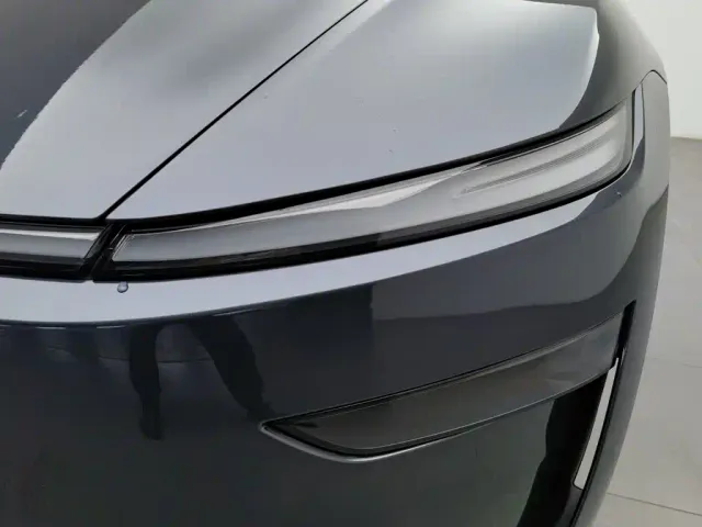 Tesla Model Y — Фото автомобиля 7