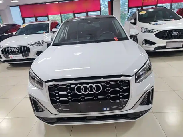 Audi Q2L — Фото автомобиля 2