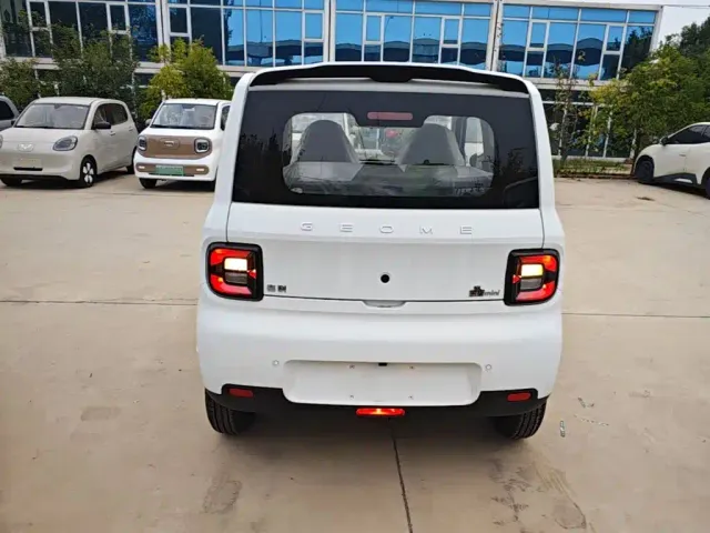 Geely Panda — Фото автомобиля 5