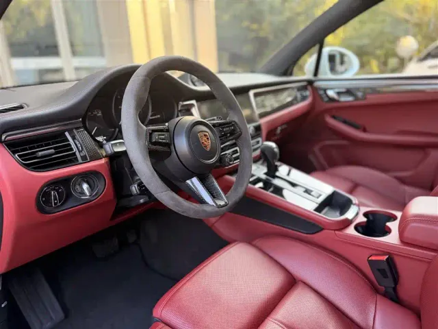 Porsche Macan — Фото автомобиля 16