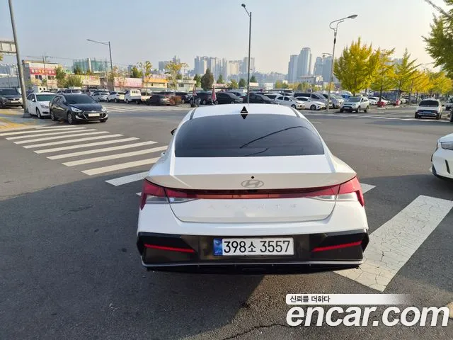 Hyundai Avante CN7 — Фото автомобиля 4