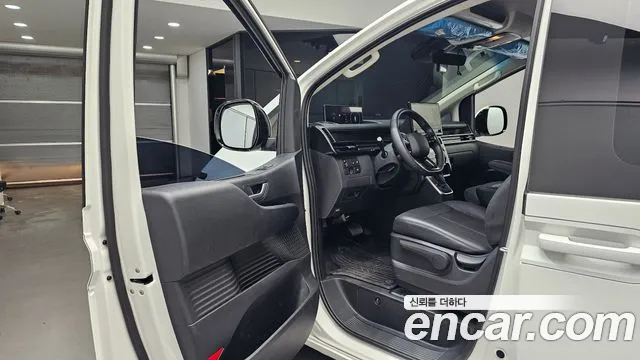 Hyundai Staria Новый Staria L3.5 Карго 3 места — Фото автомобиля 9
