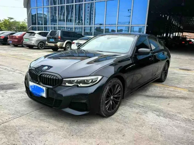 Фотография автомобиля — BMW 3 Series