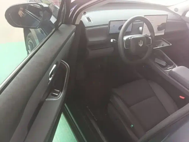 Leapmotor C10 — Фото автомобиля 15