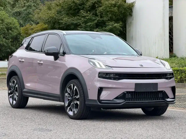 Lynk & Co 06 — Фото автомобиля 3