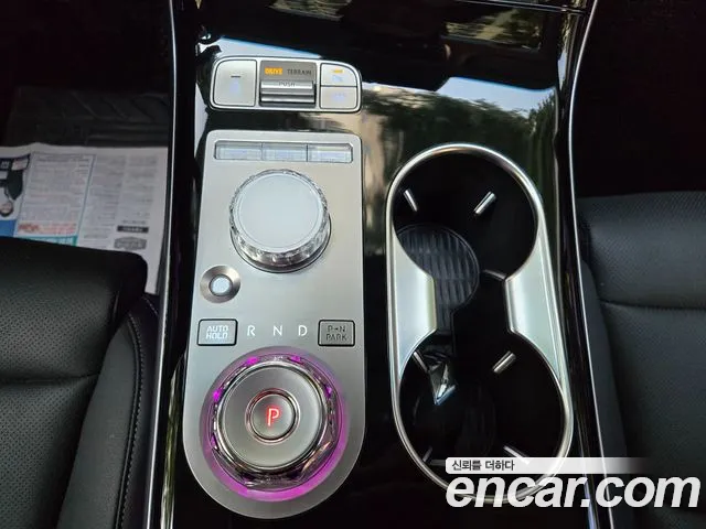 Genesis GV70 — Фото автомобиля 12