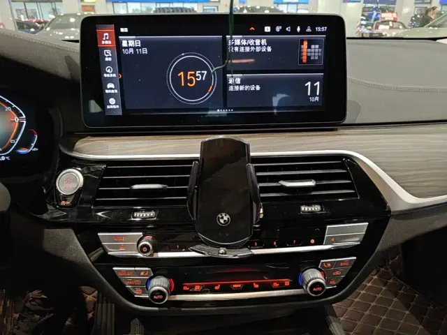 BMW 6 Series Gran Turismo — Фото автомобиля 12