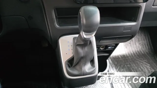Hyundai Staria Staria Карго 5 мест — Фото автомобиля 8