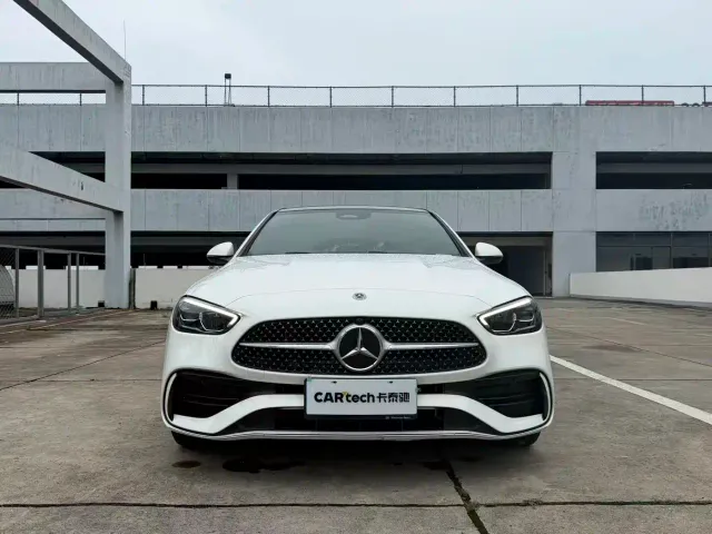 Mercedes-Benz C-Class — Фото автомобиля 2