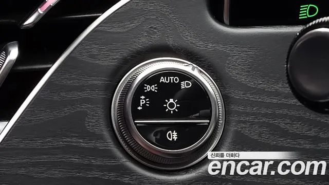 Mercedes-Benz E-Class — Фото автомобиля 15