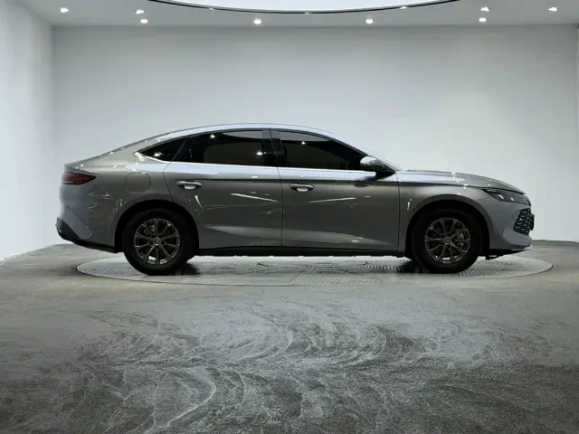 BYD Qin L — Фото автомобиля 4