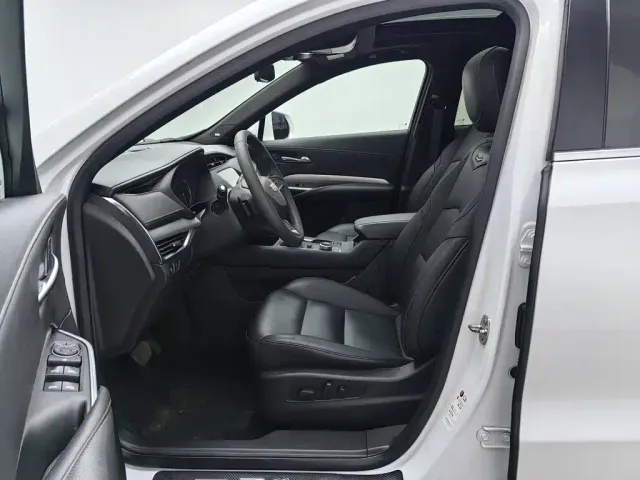 Cadillac XT4 — Фото автомобиля 10