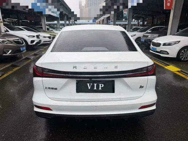 Roewe i5 — Фото автомобиля 8