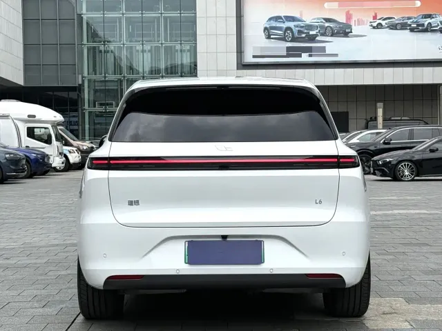 Li Auto L6 — Фото автомобиля 8