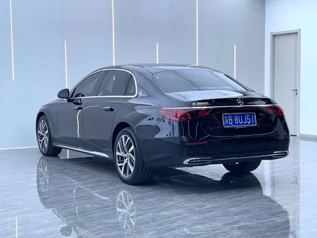 Mercedes-Benz E-Class — Фото автомобиля 15
