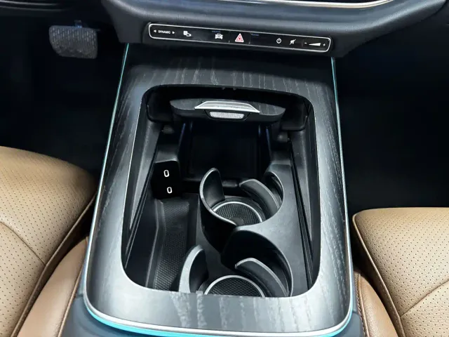 Mercedes-Benz E-Class — Фото автомобиля 16