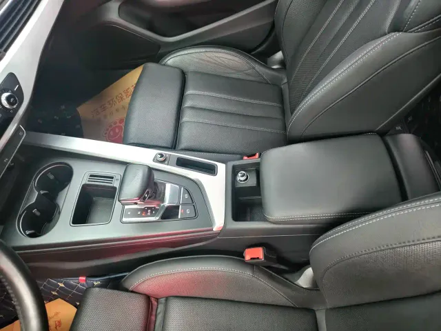 Audi A4L — Фото автомобиля 11