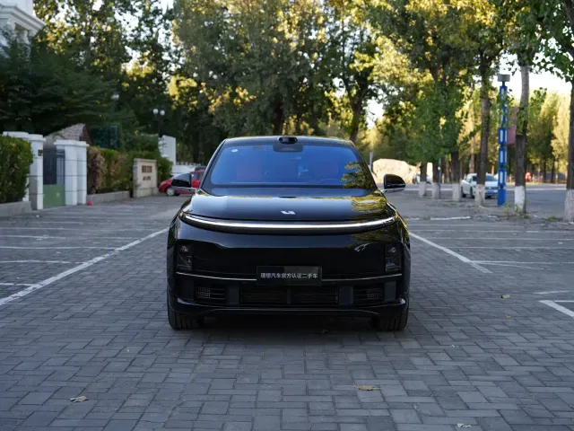 Li Auto L7 — Фото автомобиля 2