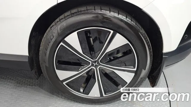 Polestar Polestar 4 — Фото автомобиля 5